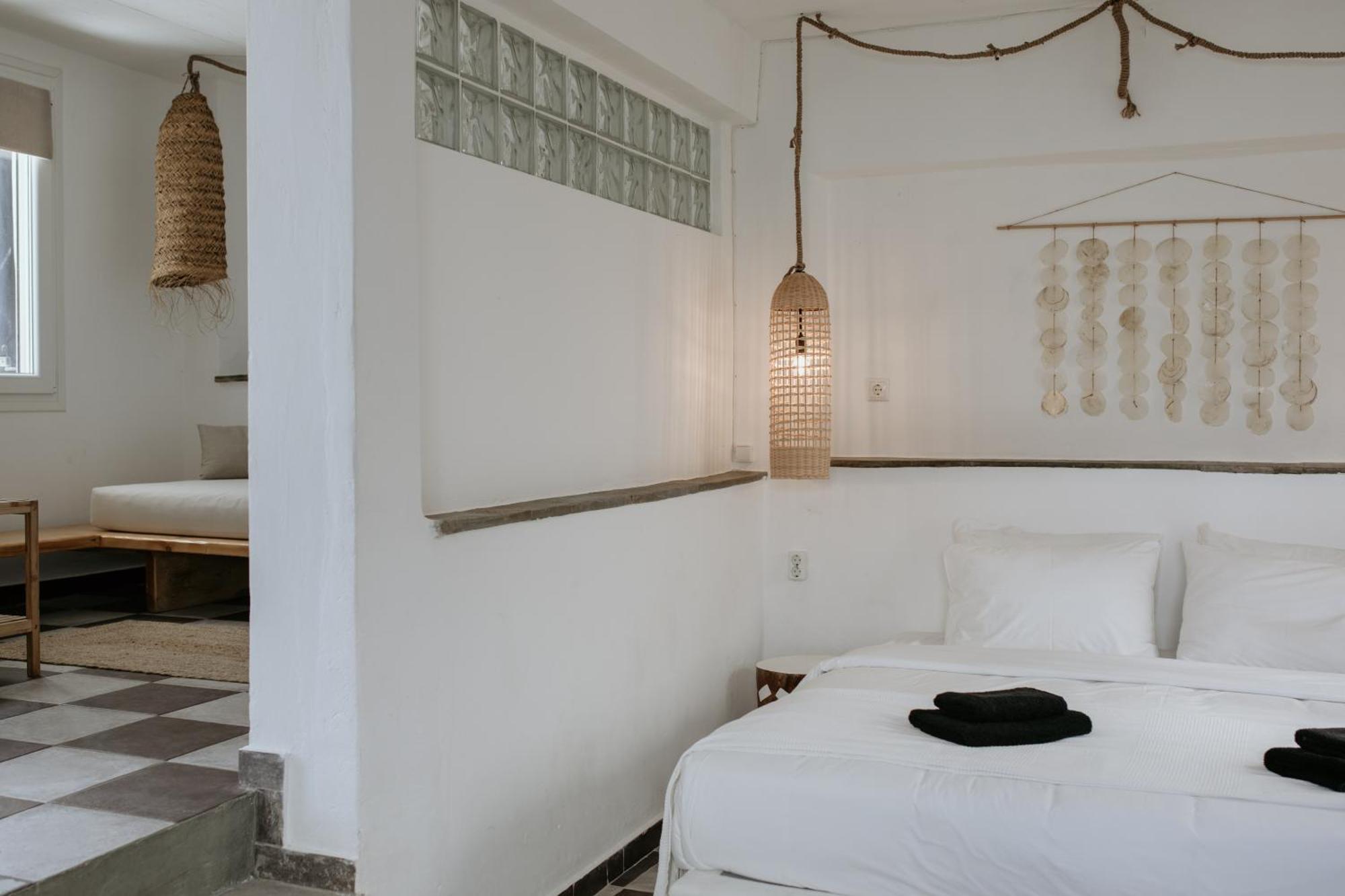 Yi & Thalassa Living By Khi Kythnos Exterior photo